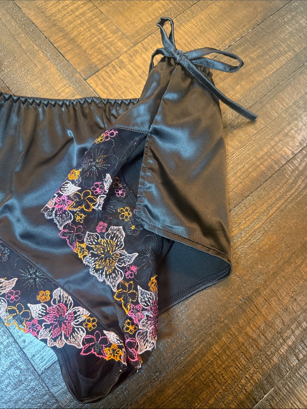 Boohoo Satin Embroidered Lace Lingerie Sleep Shorts M - Picture 3 of 6